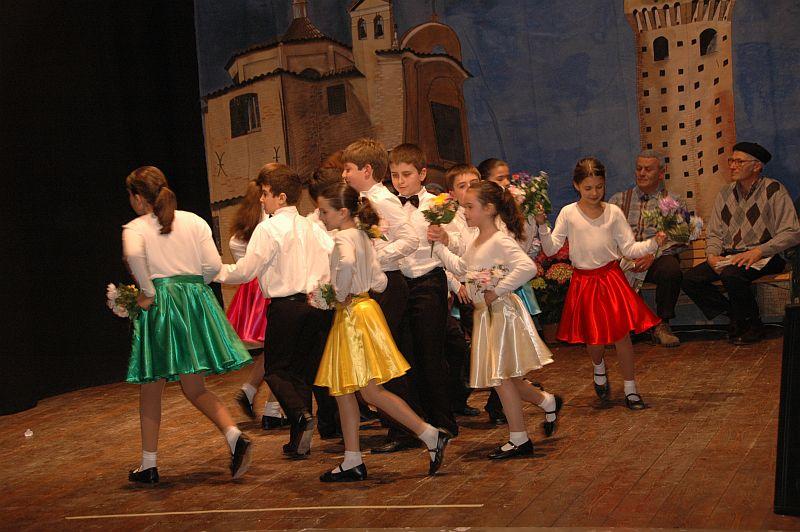 2010-04-17 spettacolo Petritoli (18).jpg